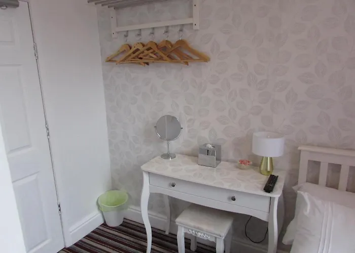Manor Grove Bed & Breakfast Blackpool