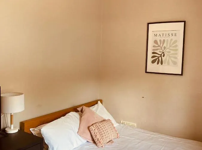 'Bloomfield One' At Stayboom Lancaster