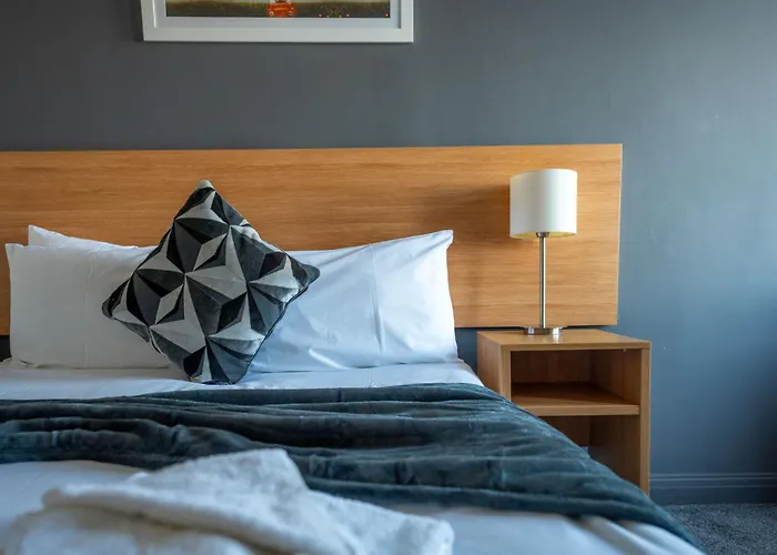 Morecambe Cheap Hotels near Rio Sena