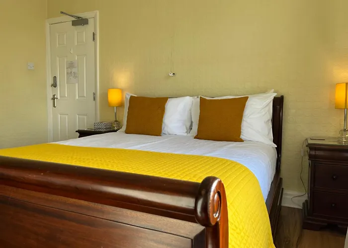 Luxury Beds Parking 2 Bathrooms 3 Large Bedrooms Nice Area Morecambe