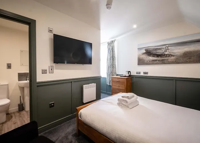 The Royal Bar & Shaker Bed & Breakfast Morecambe