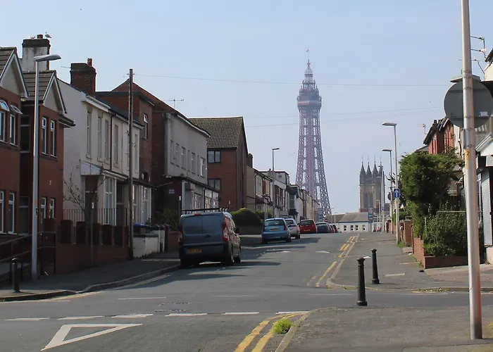 Blackpoolholidaylets Charles Street Villa